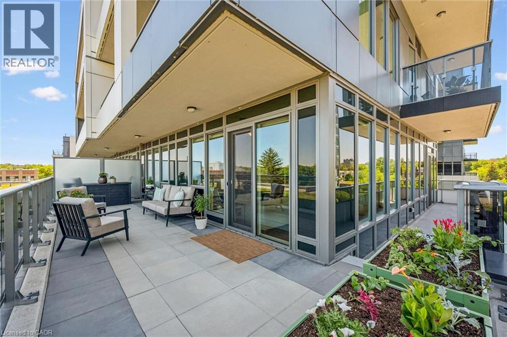 73 ARTHUR Street S Unit# 402