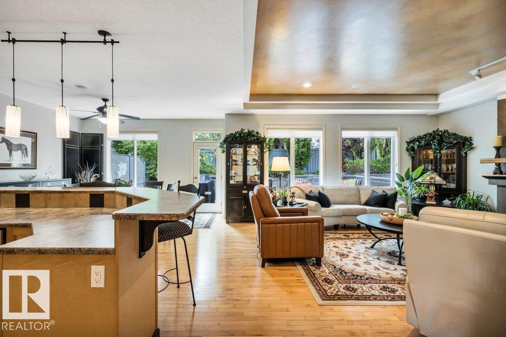 #19 50 Oakridge DR S