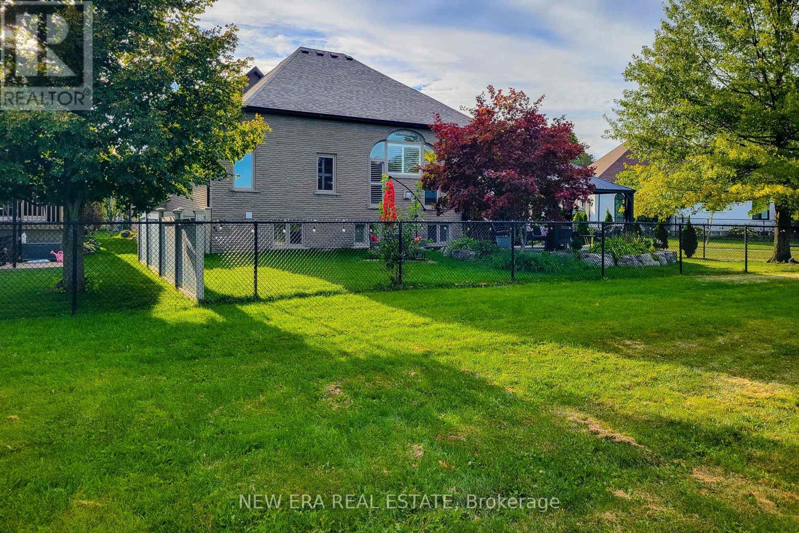 24 CARMICHAEL CRESCENT
