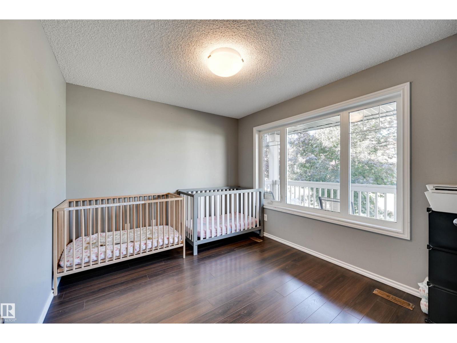 9523 212 ST NW