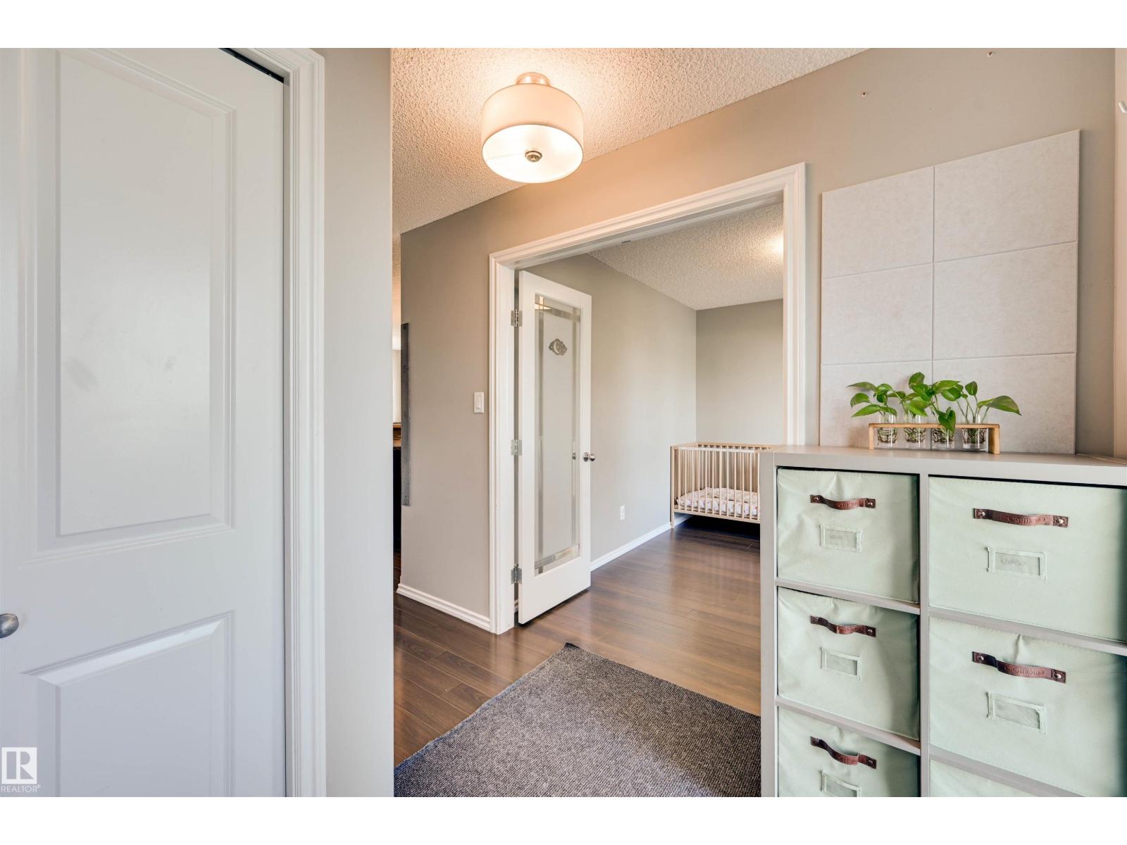 9523 212 ST NW