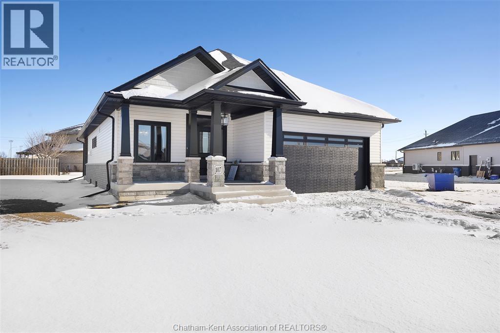 111 Fenceline DRIVE