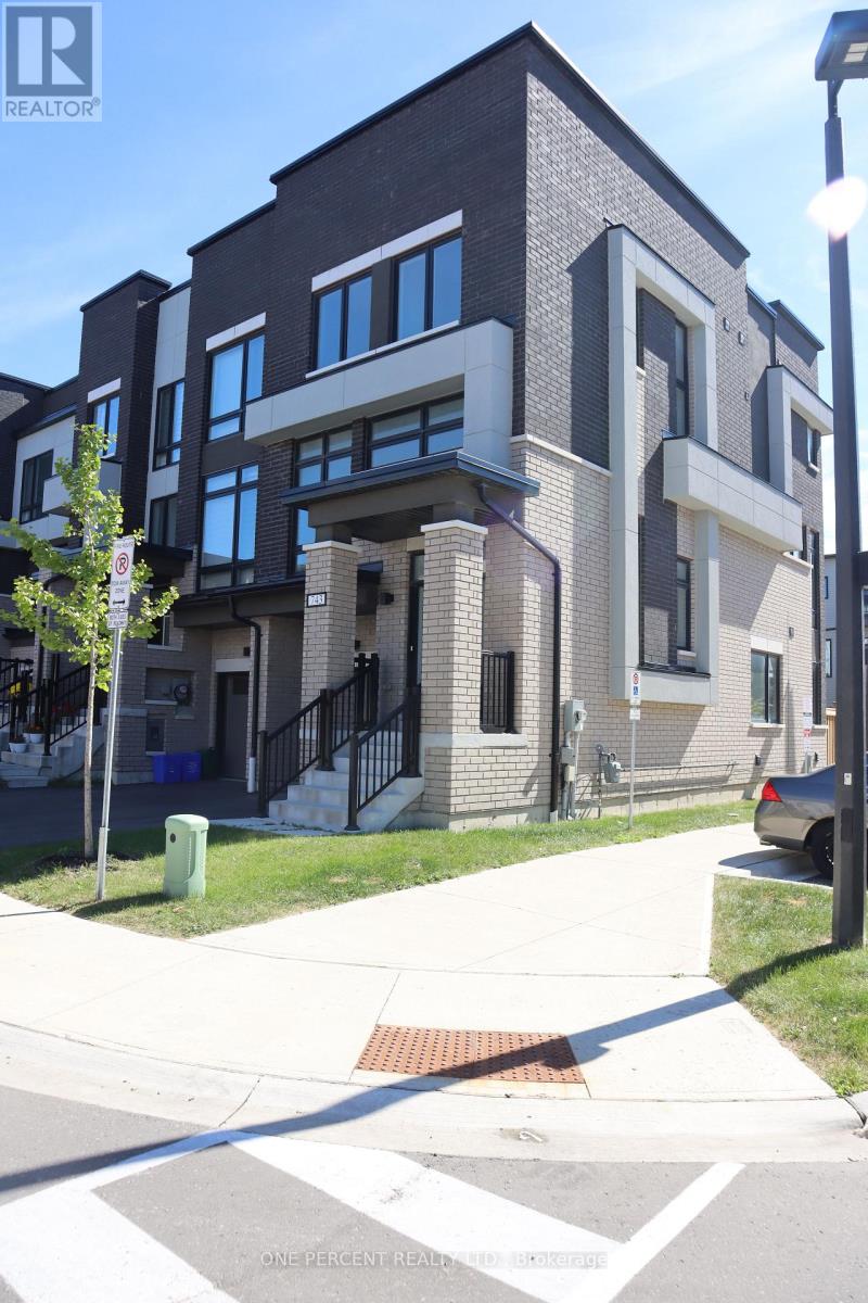 743 STANSTEAD PATH