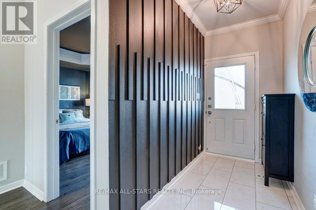 13 - 46 LOVEGROVE LANE