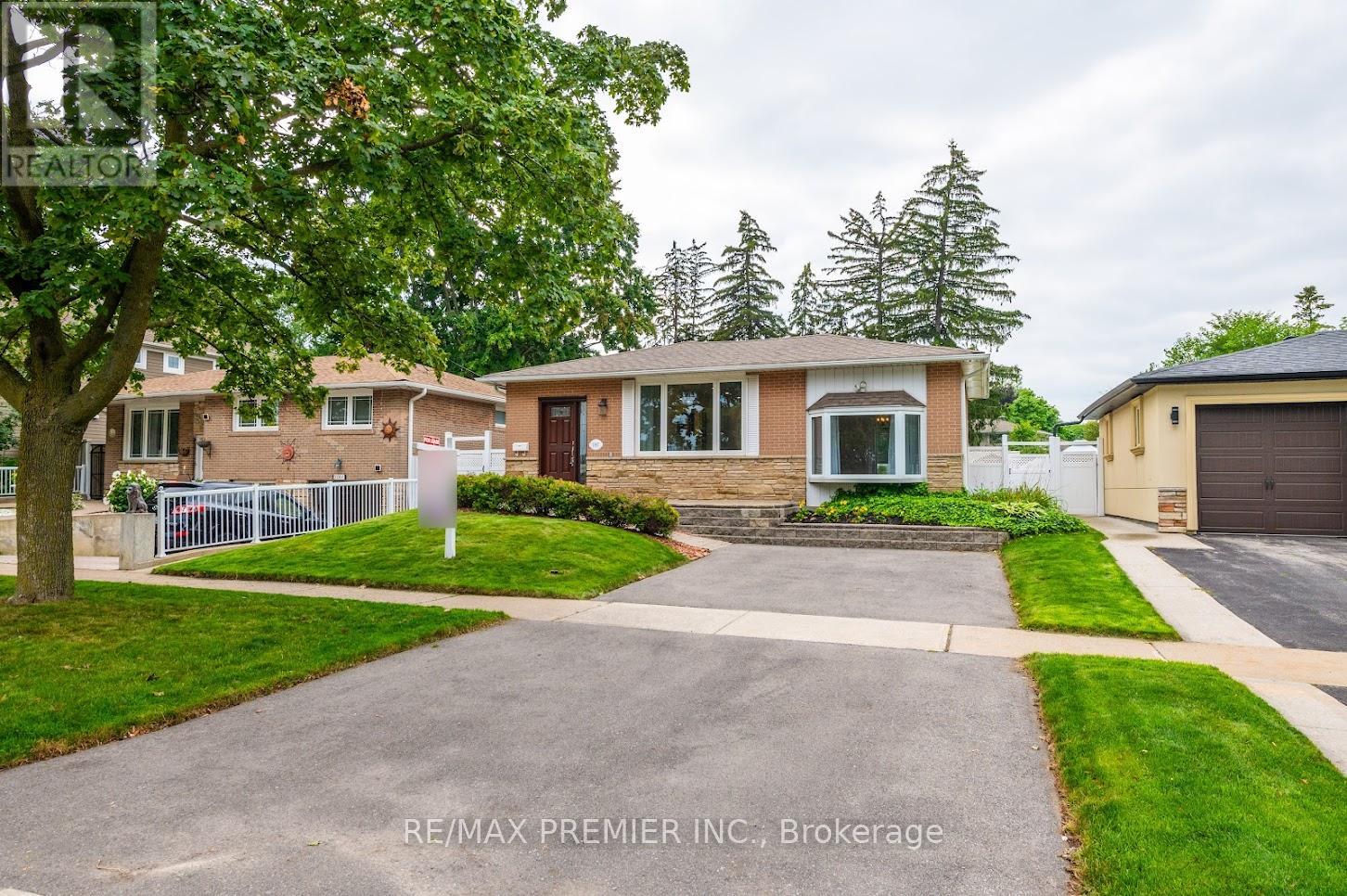 1997 TRUSCOTT DRIVE