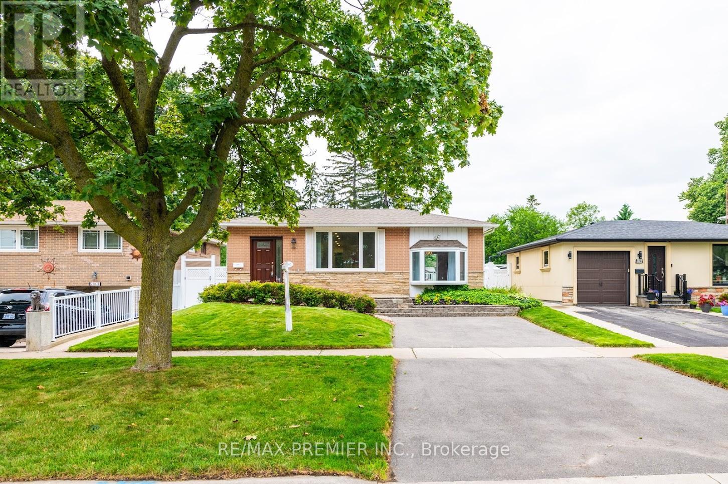 1997 TRUSCOTT DRIVE