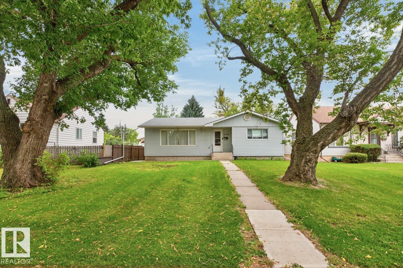 12424 77 ST NW