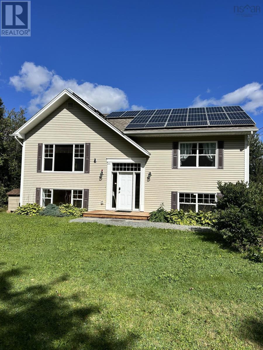 586 WEST PORTERS LAKE Road