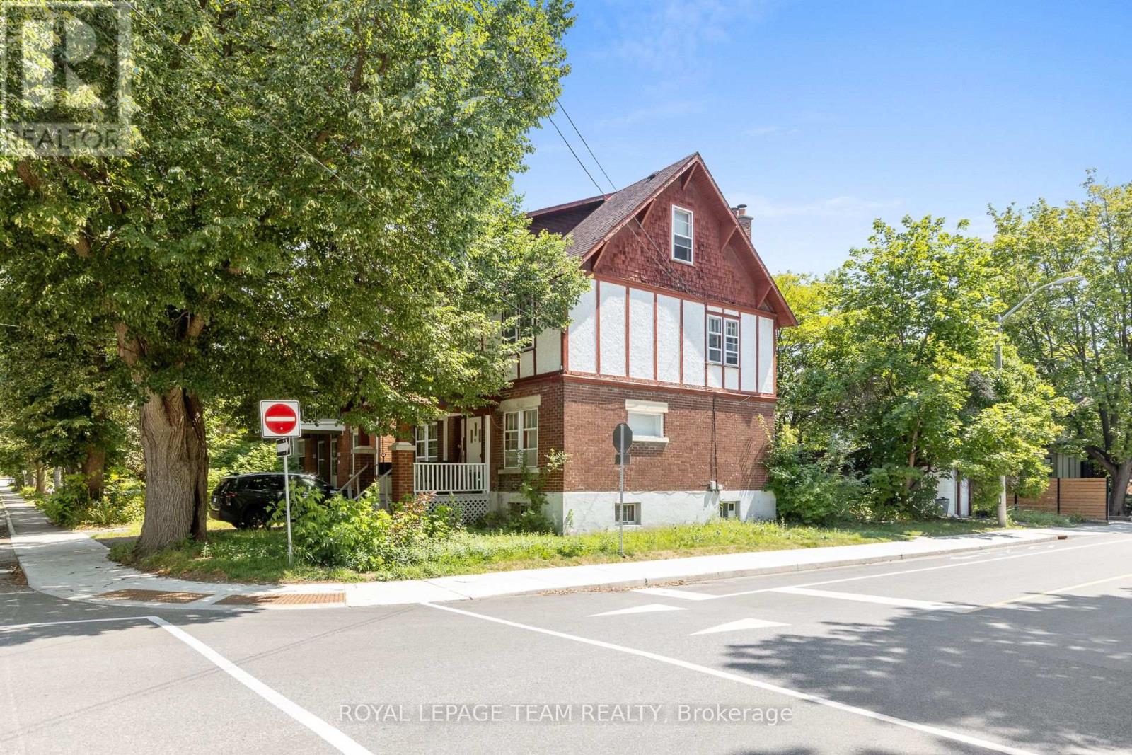 101 GROSVENOR AVENUE