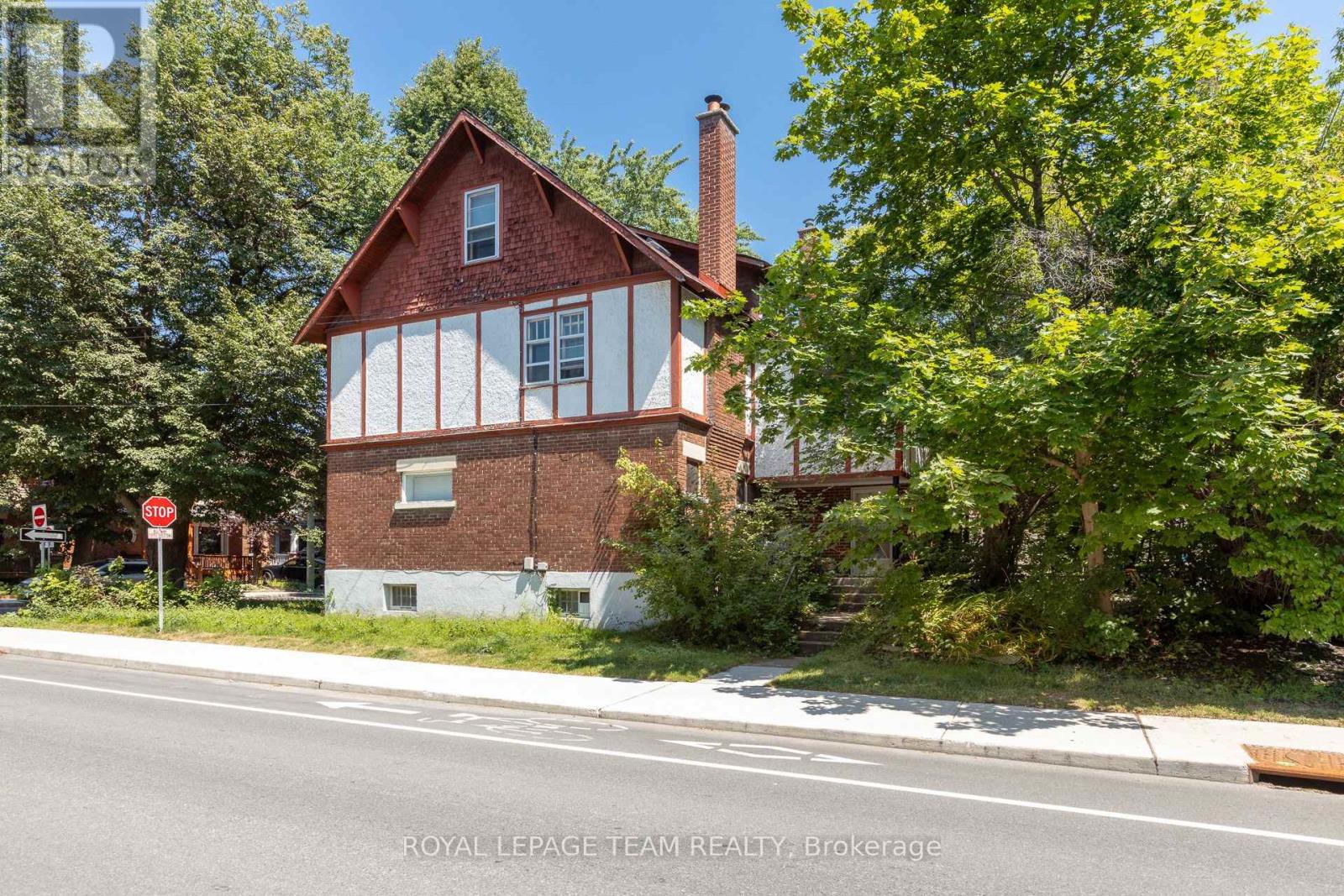 101 GROSVENOR AVENUE