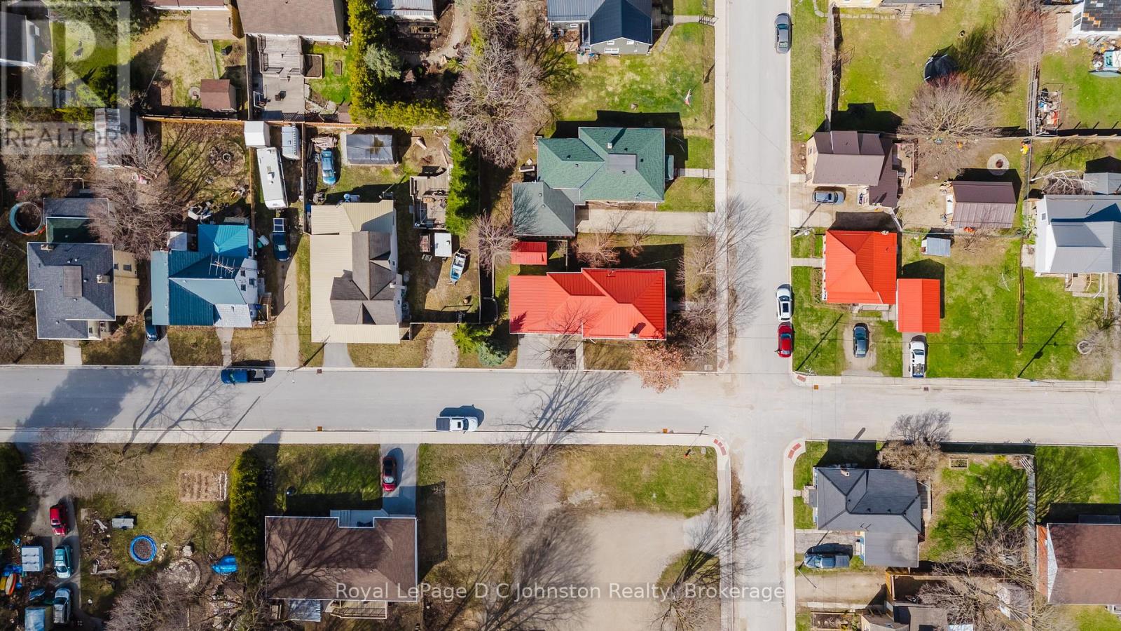 SW - 83 3RD STREET