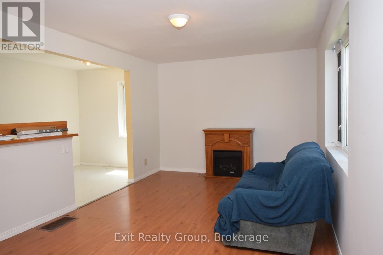11 FLINDALL STREET - Photo 4