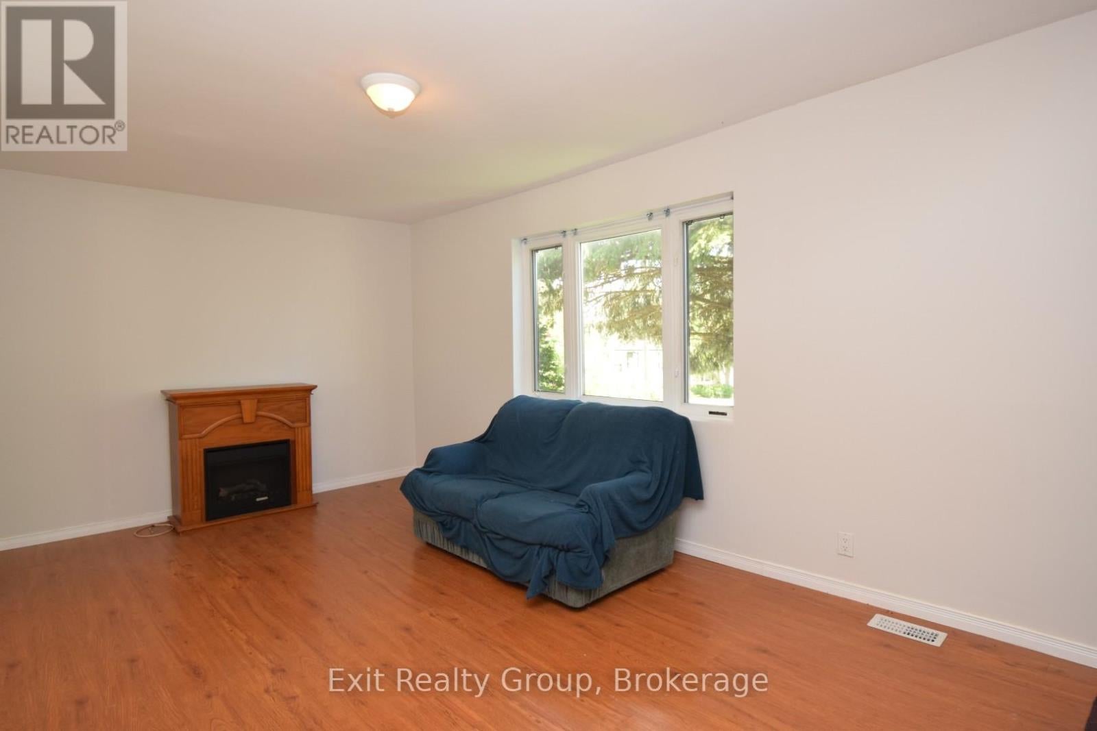 11 FLINDALL STREET - Photo 3