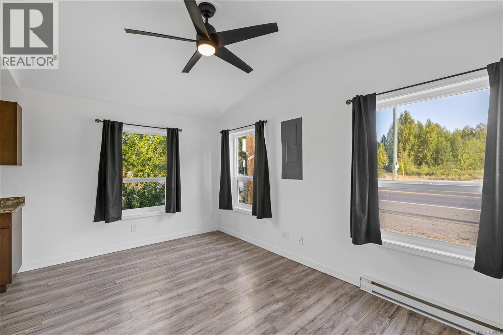 2228 Alberni Hwy