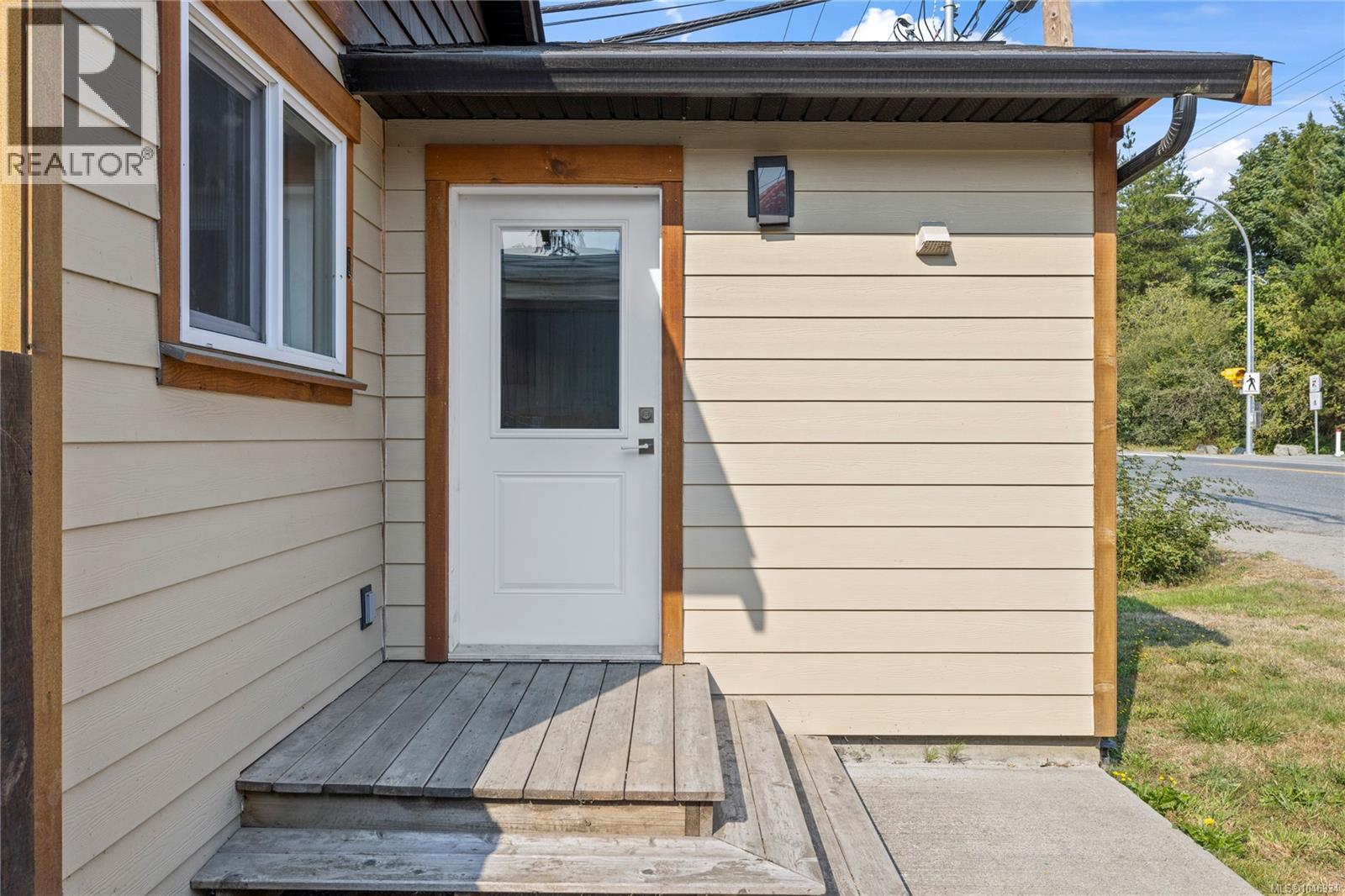 2228 Alberni Hwy