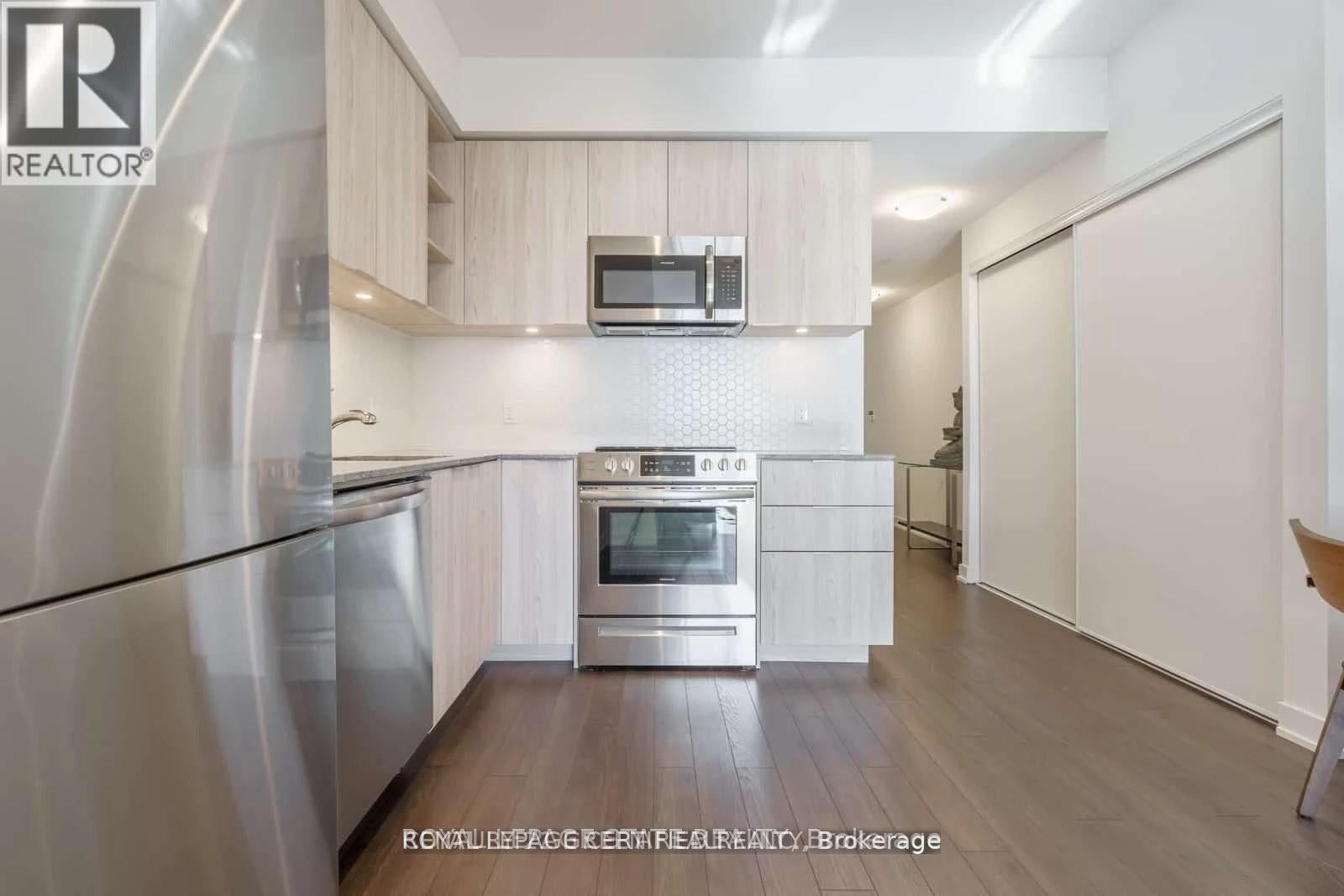 1112 - 30 ORDNANCE STREET