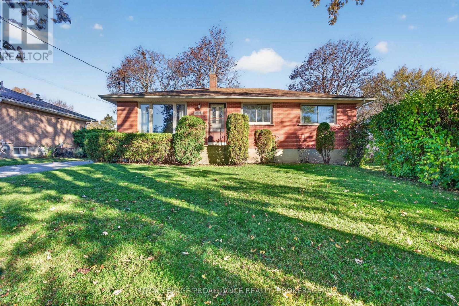1416 WOODFIELD CRESCENT