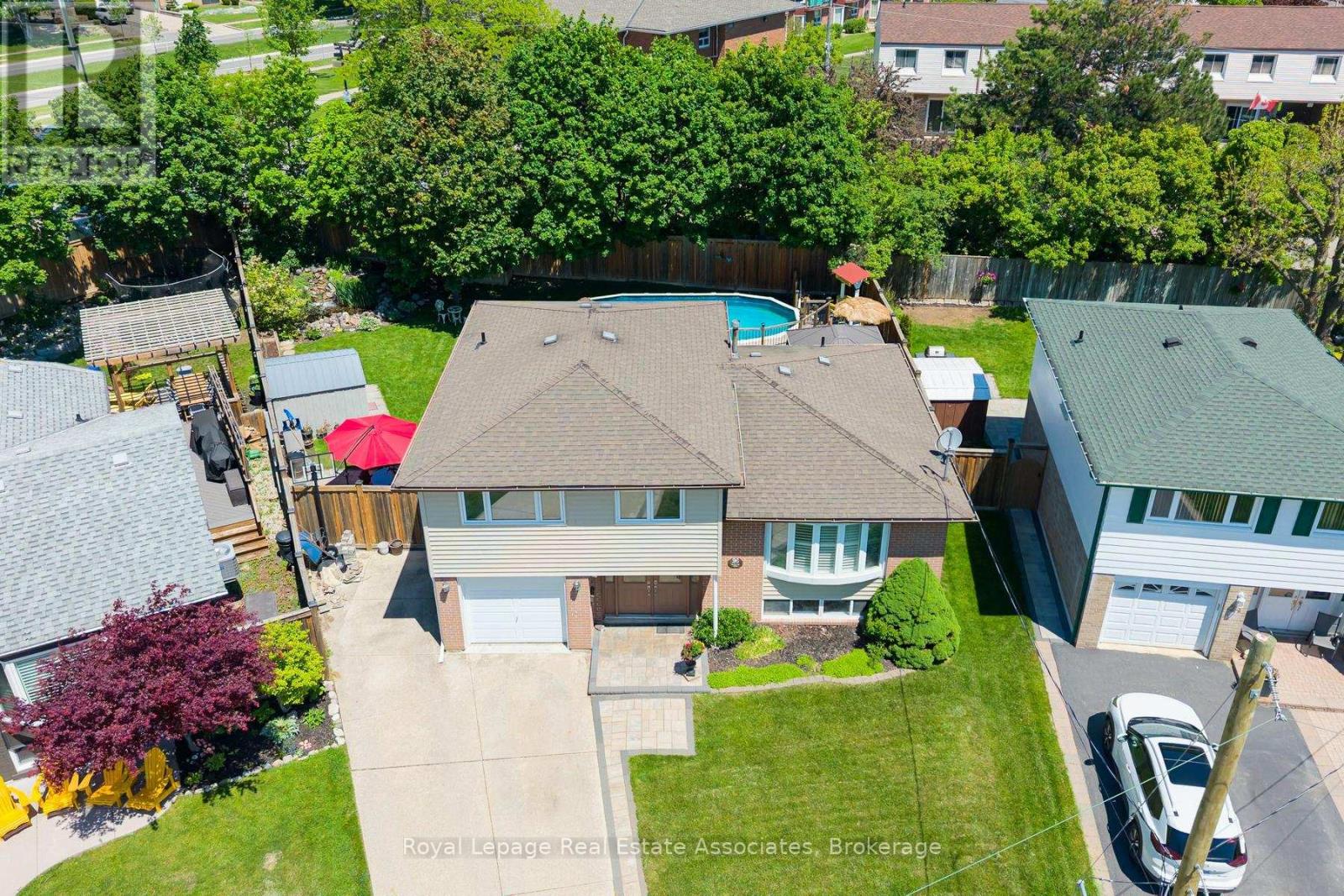 26 MARILYN CRESCENT