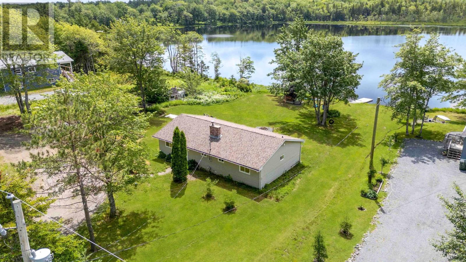 110 Long Lake Road - Photo 3