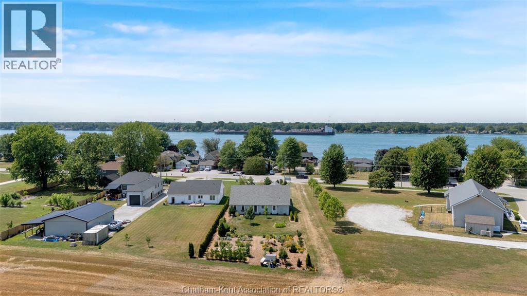 3894 ST CLAIR PARKWAY, PORT LAMBTON, ON N0P 2B0 - Image 3810160036.jpeg?d=l