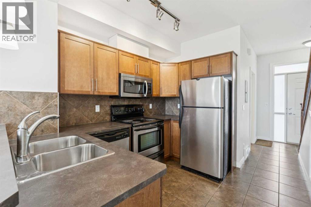 17, 181 Rockyledge View NW