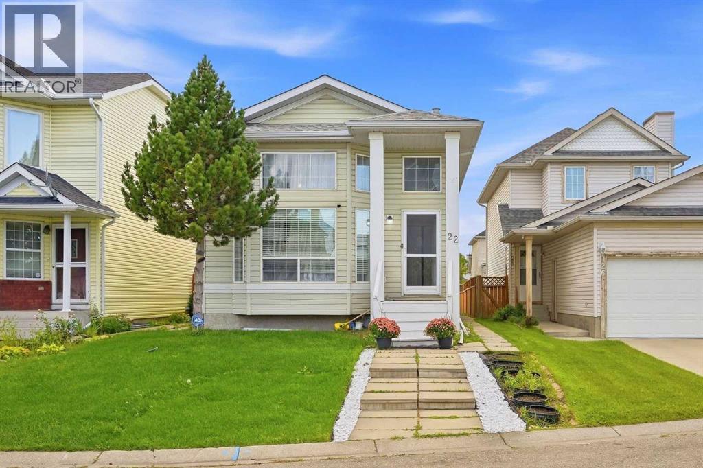 22 Anaheim Bay NE
