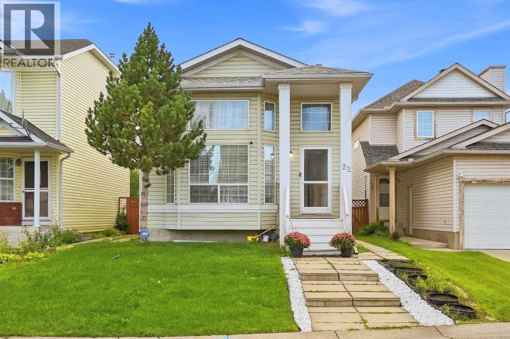 22 Anaheim Bay NE