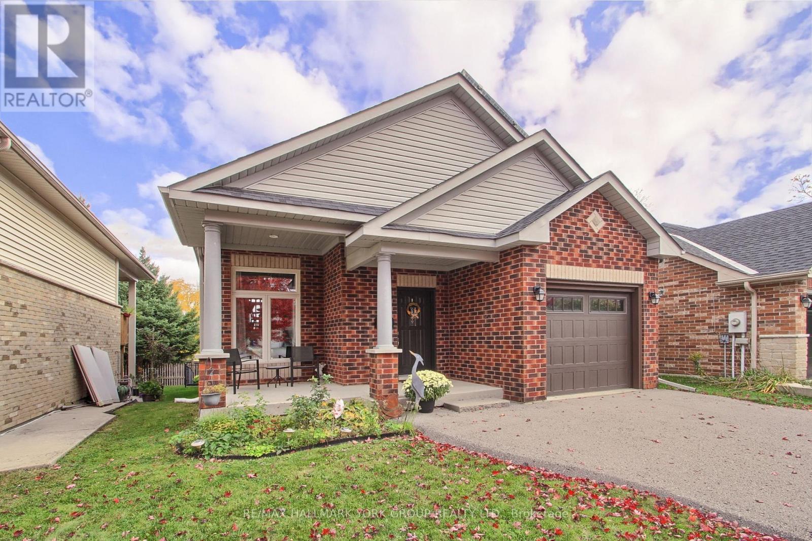 17 HILLVIEW DRIVE