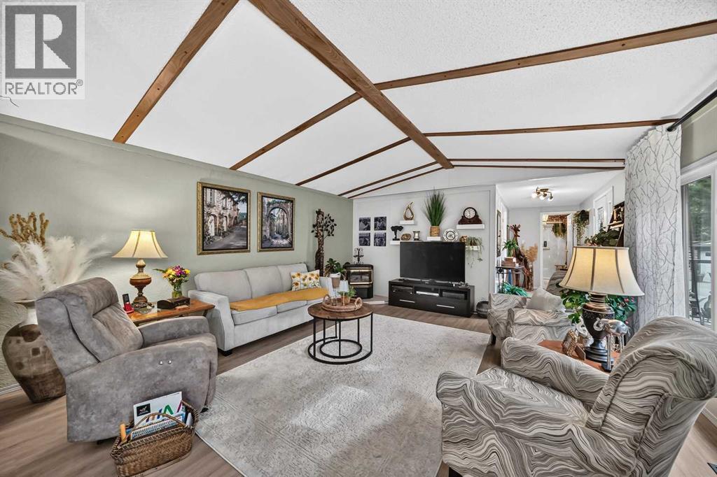 3221 Burroughs Manor NE