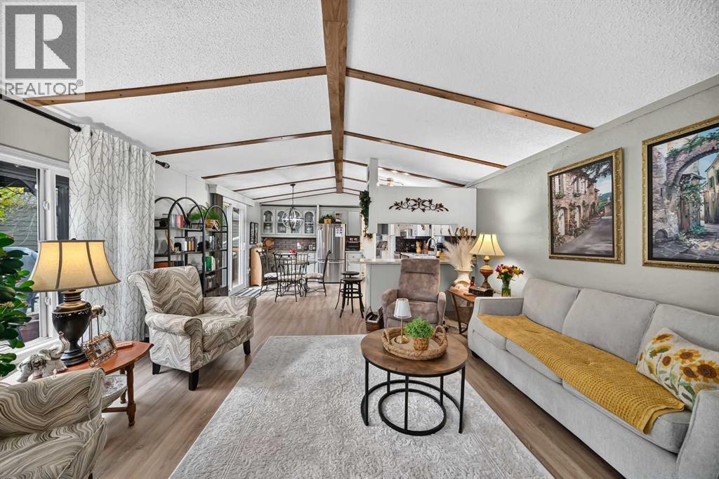 3221 Burroughs Manor NE
