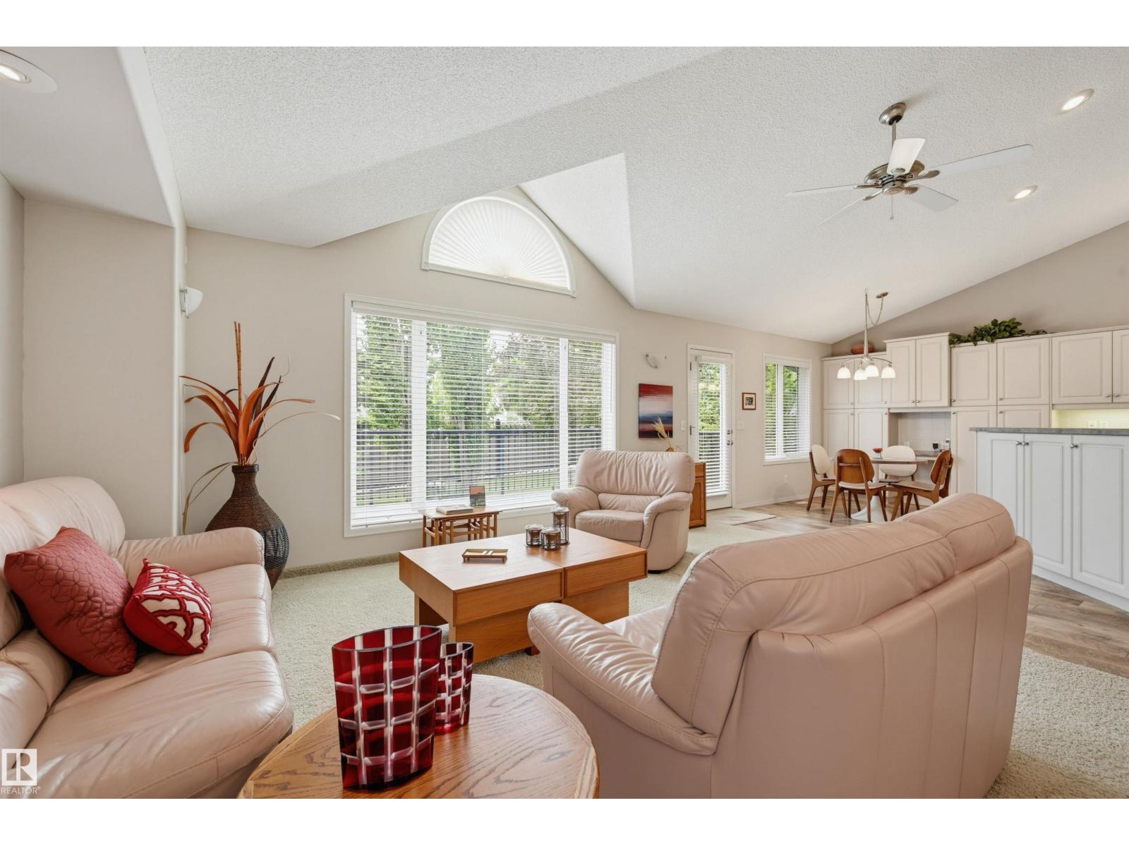 #15 600 REGENCY DR