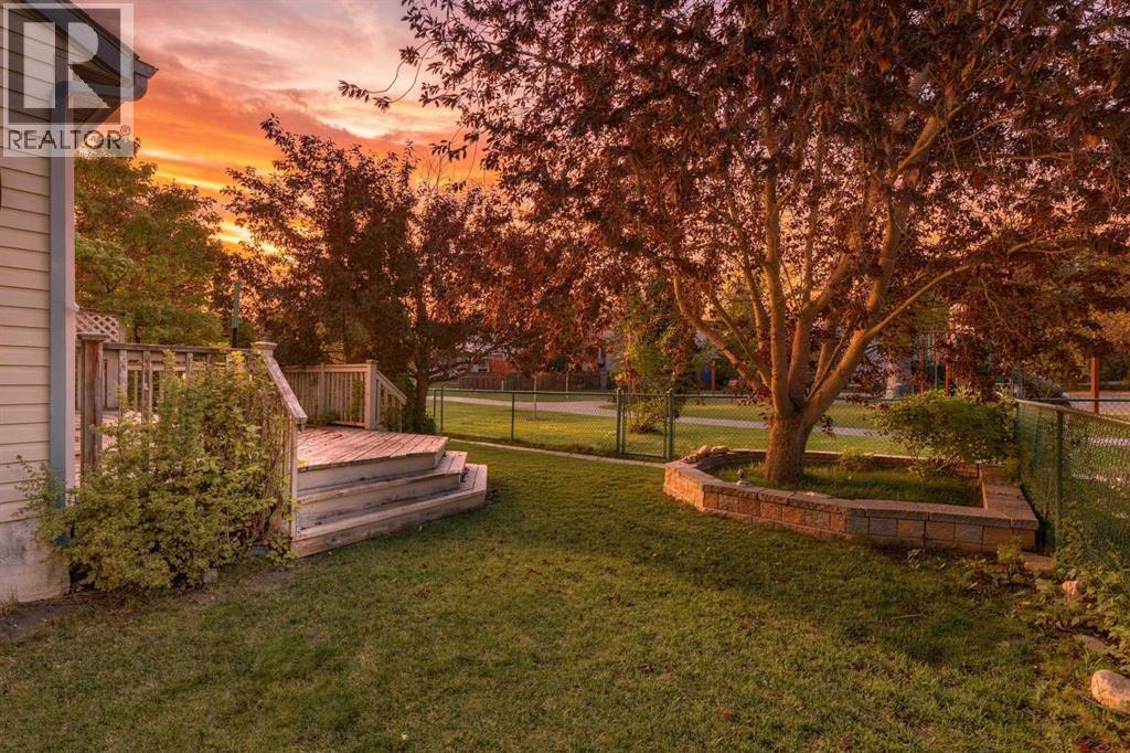 25 Arbour Ridge Park NW