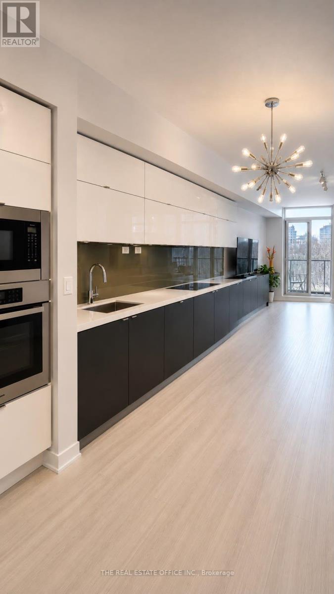 202 - 151 DAN LECKIE WAY