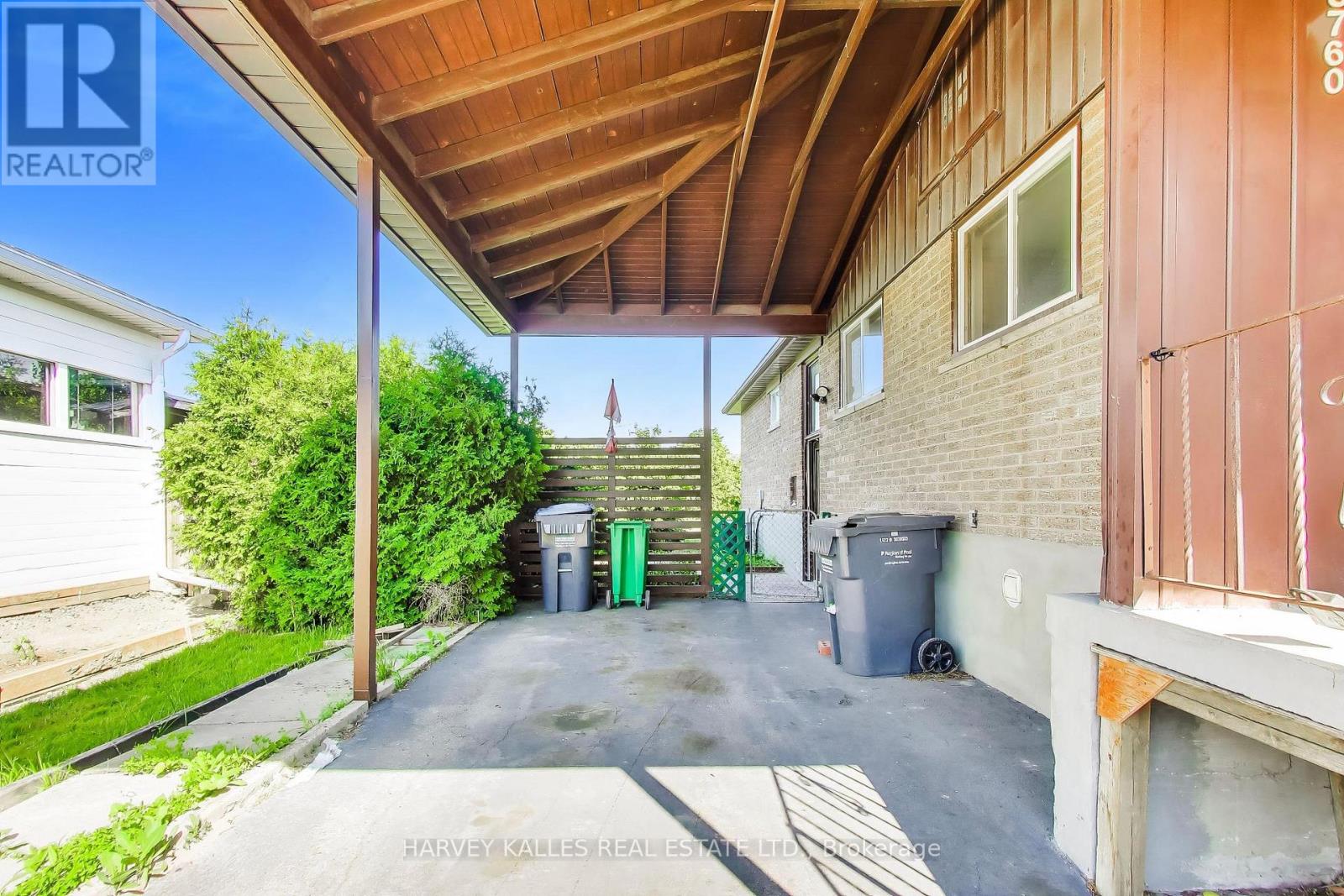 3760 WOODRUFF CRESCENT