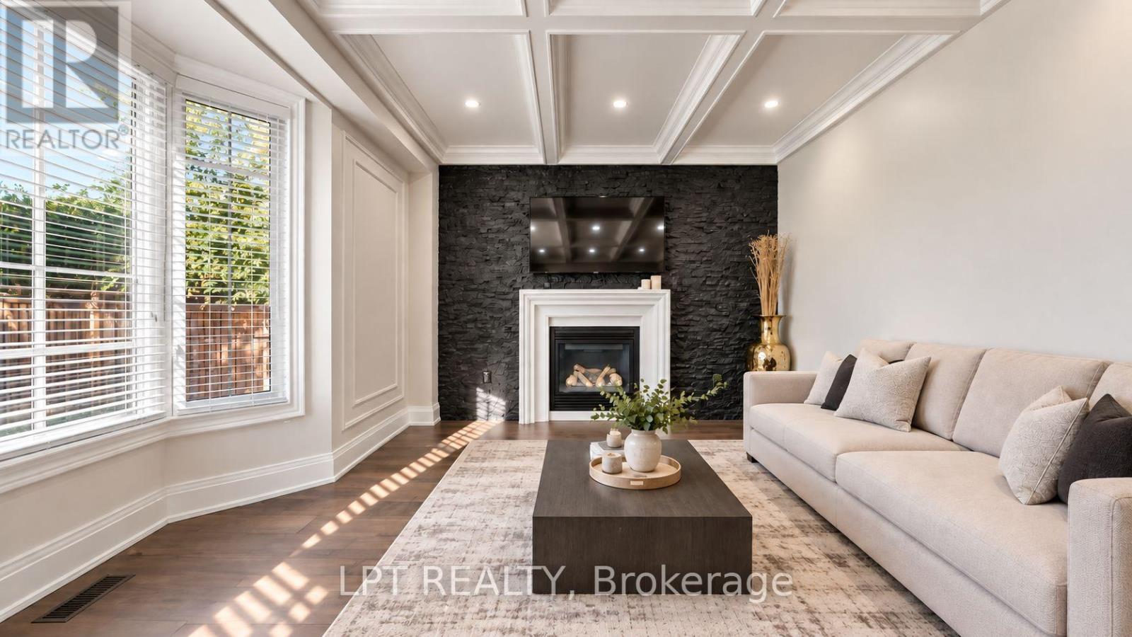4 PLENTYWOOD DRIVE