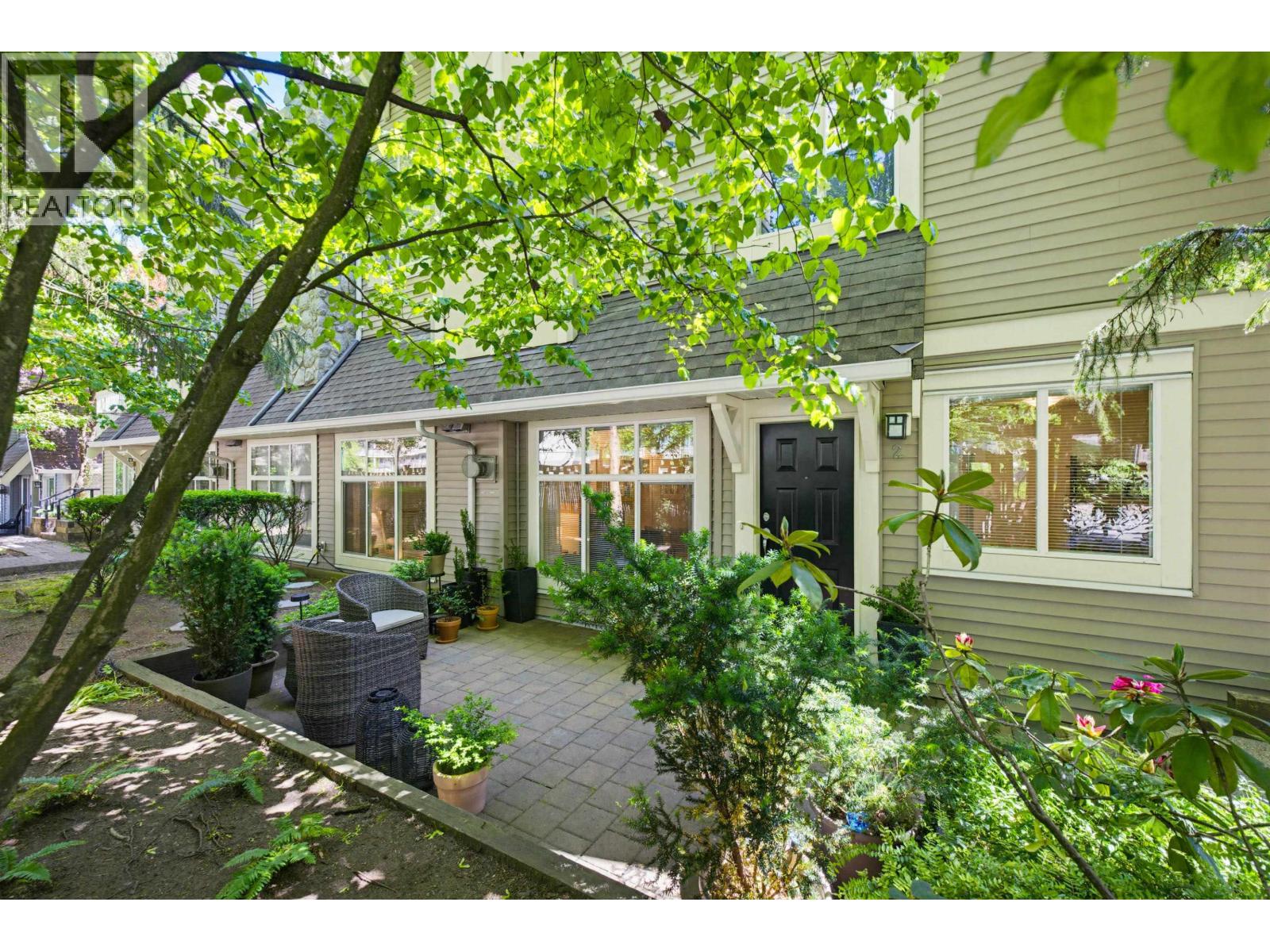 1071 LYNN VALLEY ROAD
