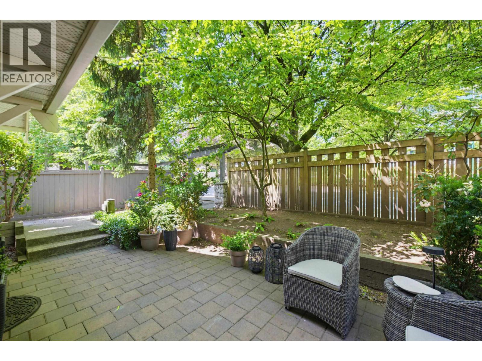 1071 LYNN VALLEY ROAD