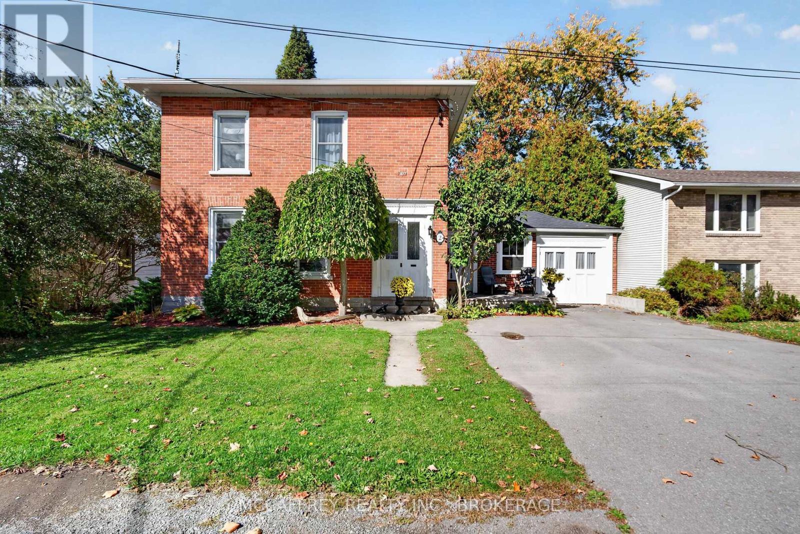 2 BRIGGS STREET