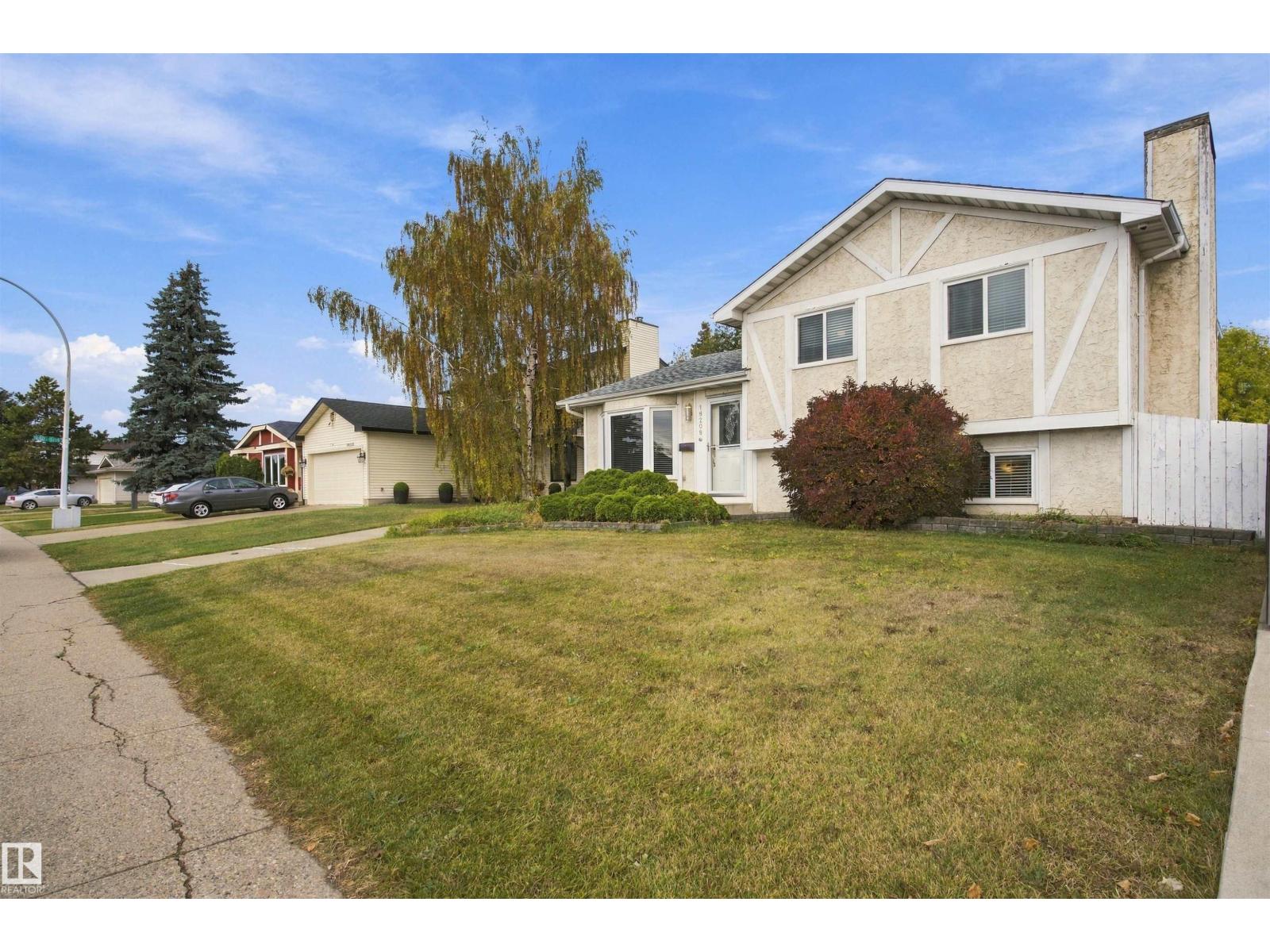 18208 99 AV NW