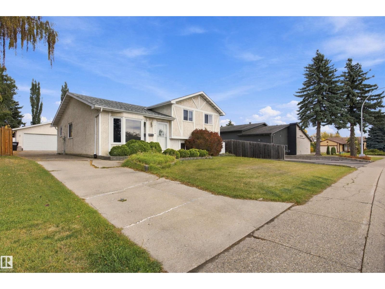 18208 99 AV NW