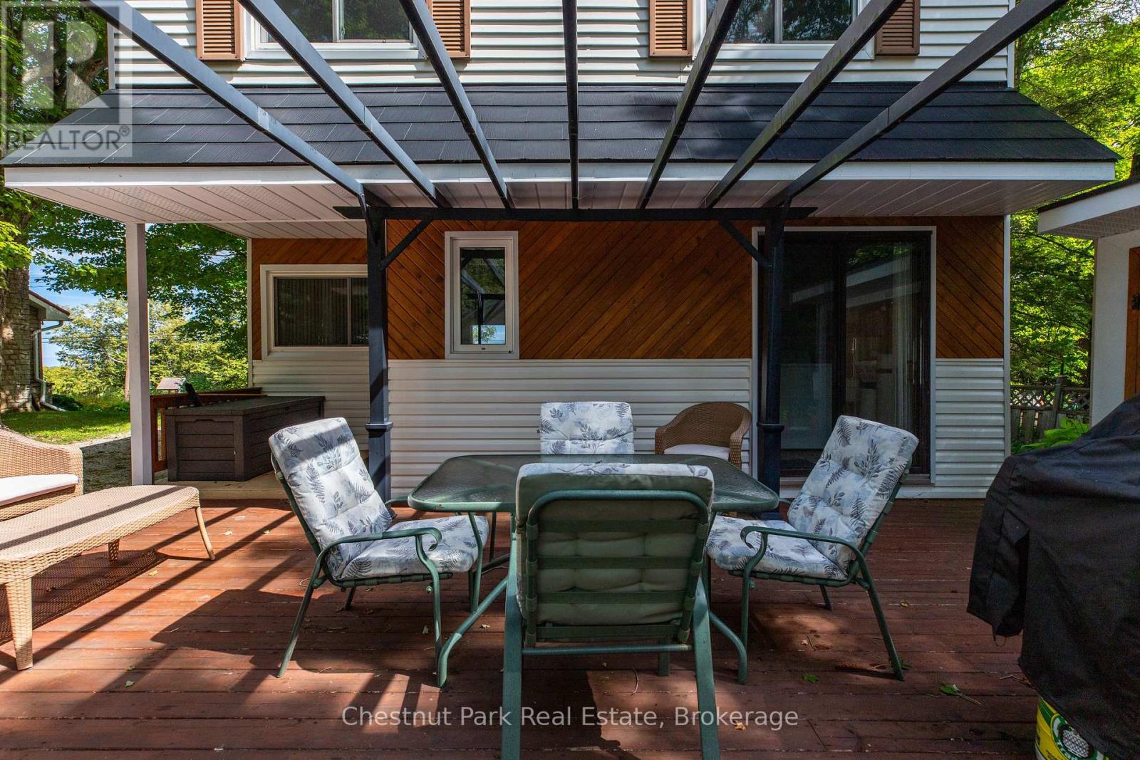271 ISTHMUS BAY ROAD