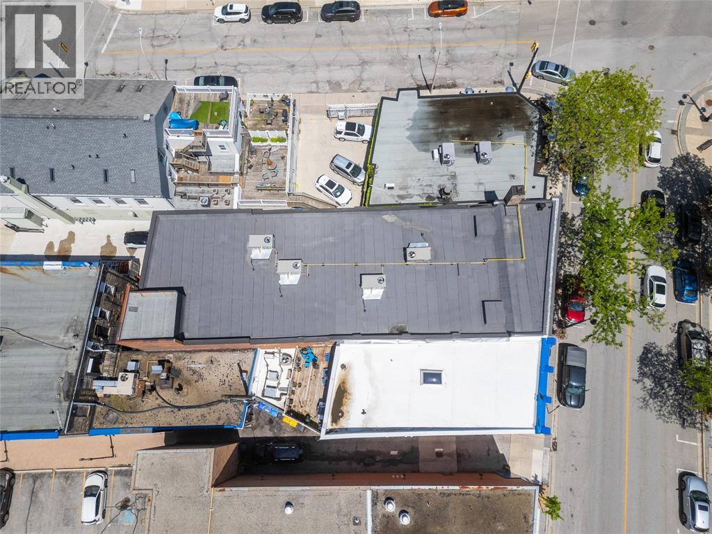 223 CHRISTINA STREET North