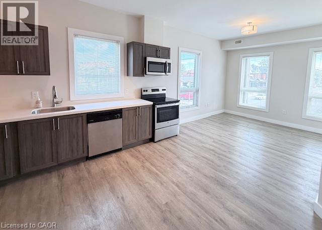 161 WELLINGTON Street N Unit# 202