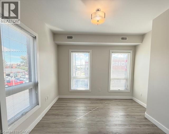 161 WELLINGTON Street N Unit# 202