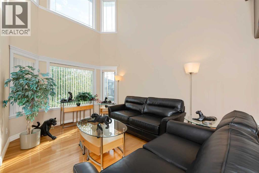 112 Cove Crescent