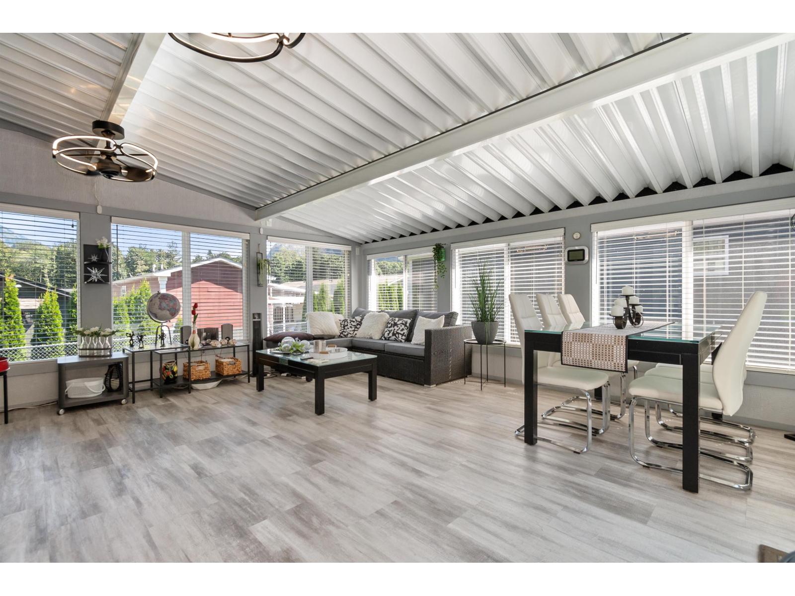 21 59060 LOUGHEED HIGHWAY, Agassiz