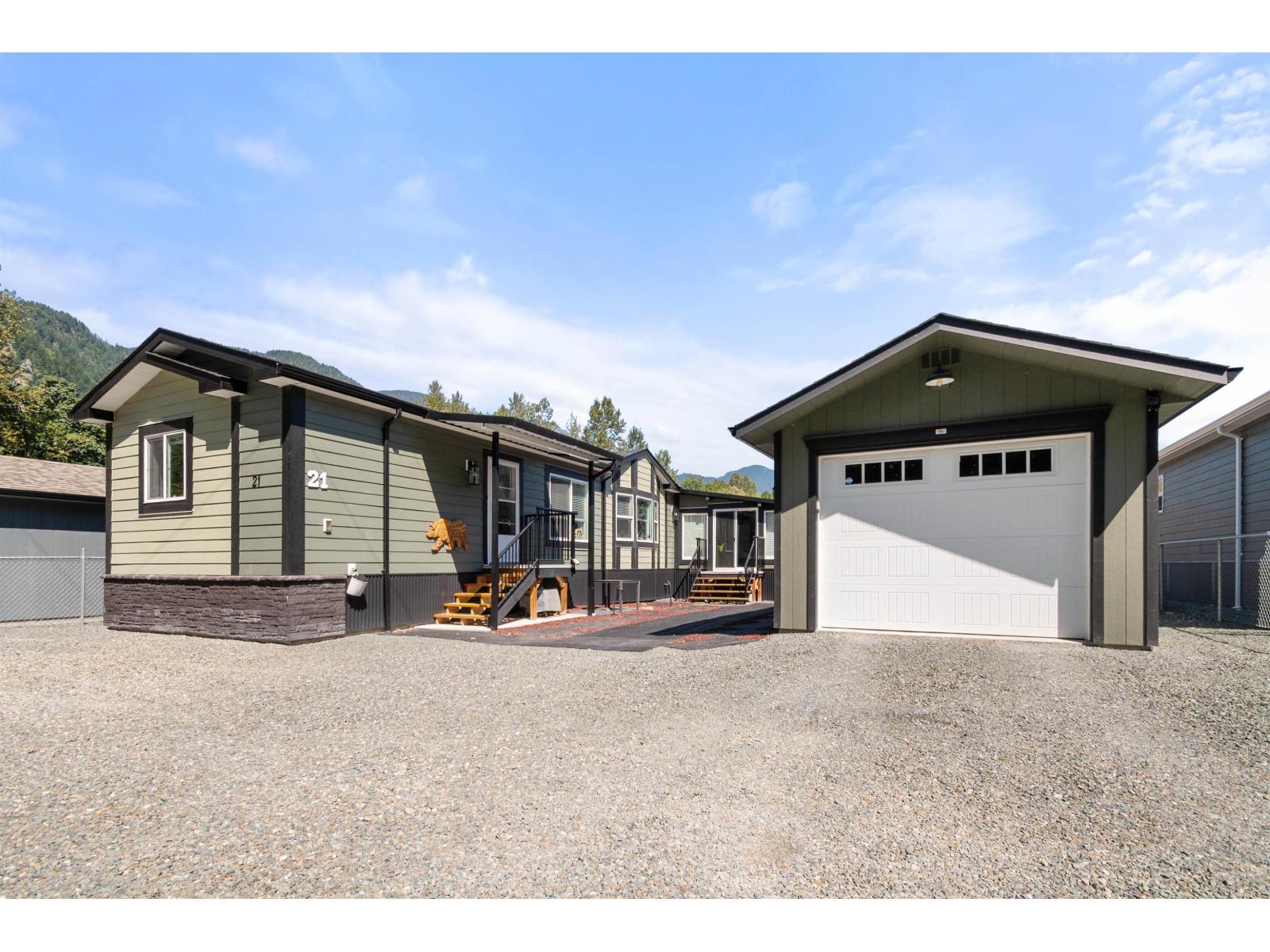21 59060 LOUGHEED HIGHWAY, Agassiz