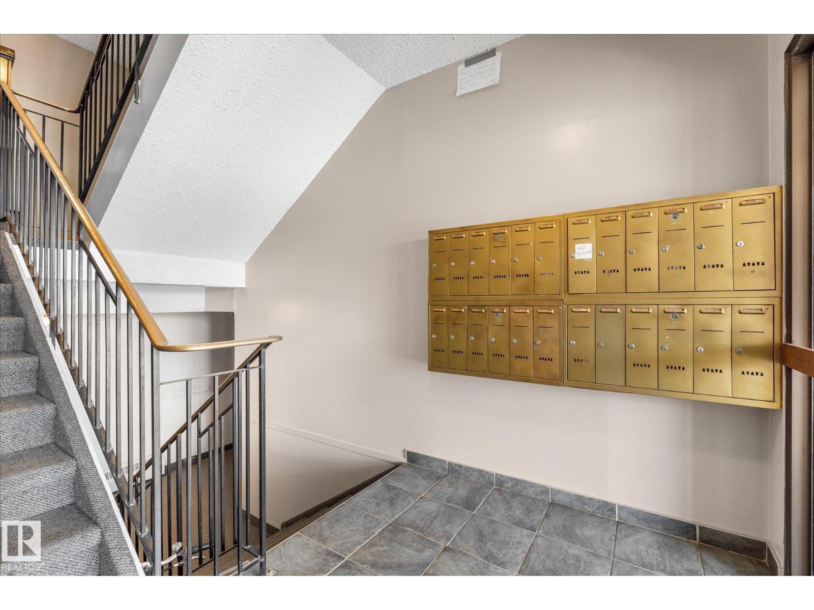 #101 51 BROWN ST