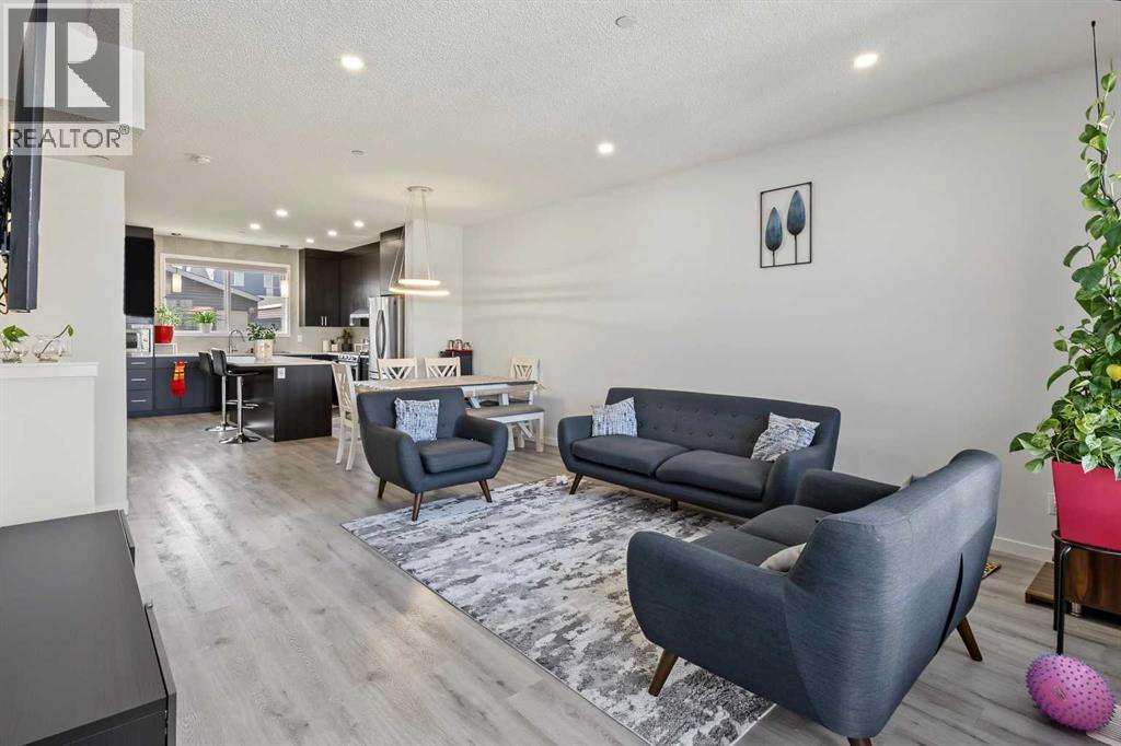 16 Howse Crescent NE