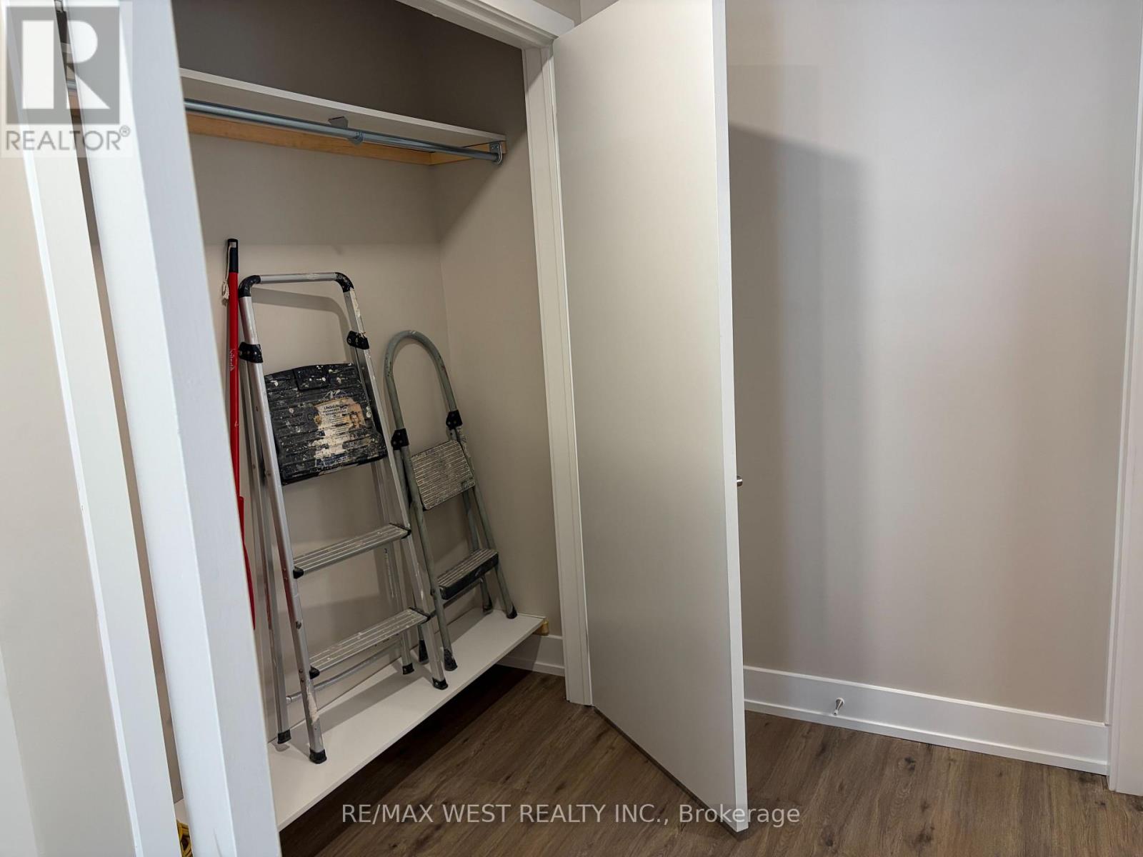 APT 1 - 1697 DUNDAS STREET W